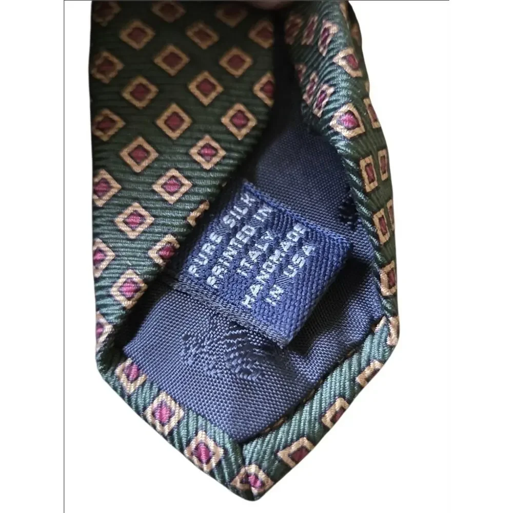 Brooks Brothers Makers Pure Silk Tie Geometric Neat Diamond Pattern Necktie USA